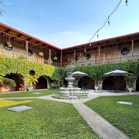 פלורס Hotel Del Patio מראה חיצוני תמונה
